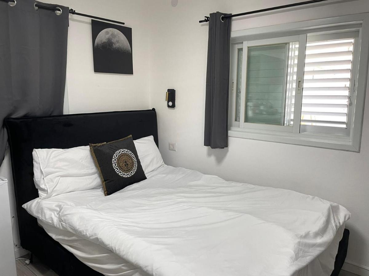 Apartament דירת סטודיו יפיפיה על גג ומרפסת שמש ברחוב הירקון Tel Awiw Zewnętrze zdjęcie
