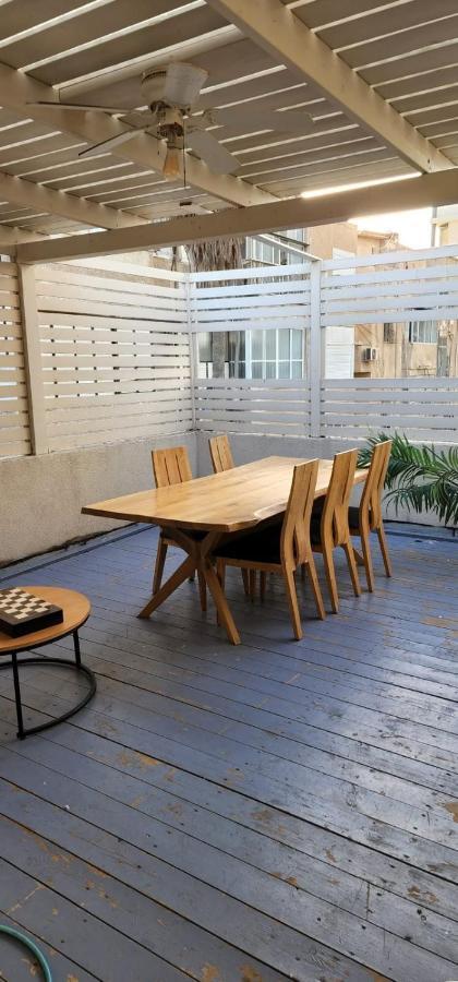 Apartament דירת סטודיו יפיפיה על גג ומרפסת שמש ברחוב הירקון Tel Awiw Zewnętrze zdjęcie